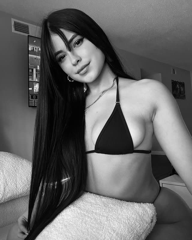 Cubana de Instagram me tiene loco con su cuerpo