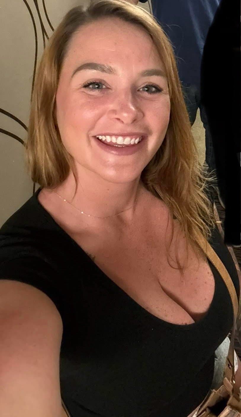 Realtor Erin still has the banging body of a porn star