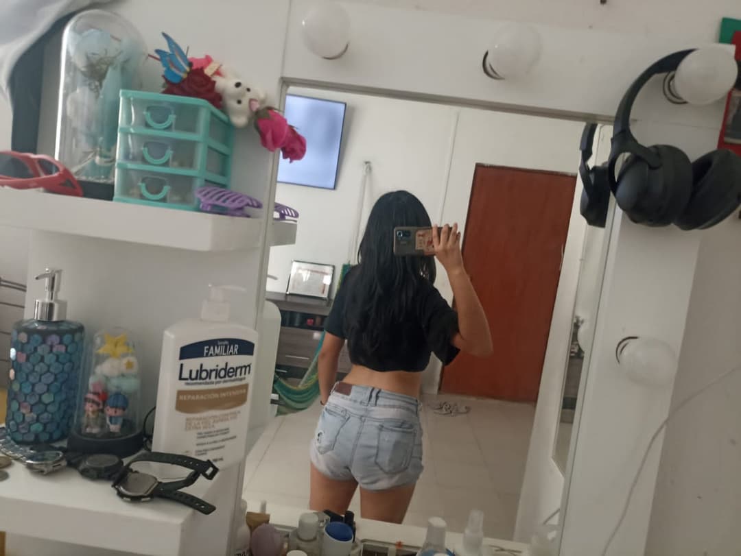 Mi amiga se durme y la quiero coger?