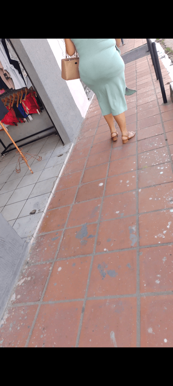 Crente do bundão cheio de celulite