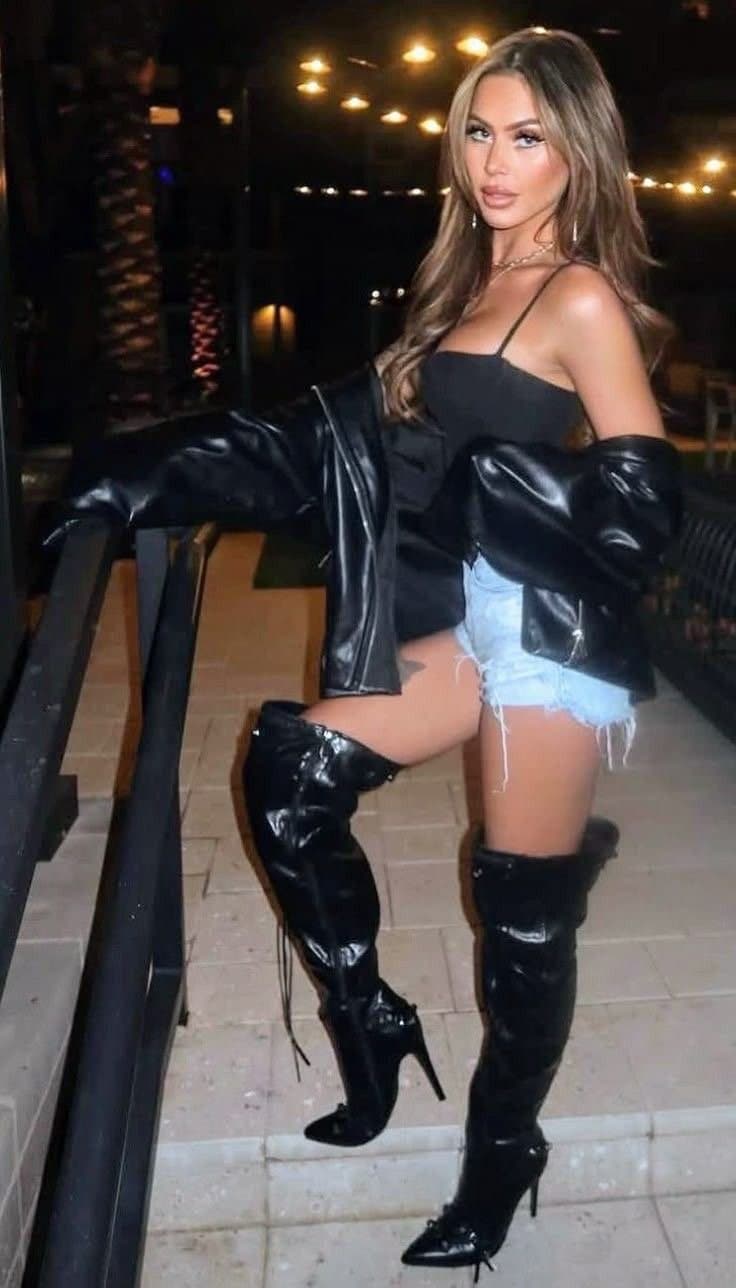 Highheels boots websluts pt2