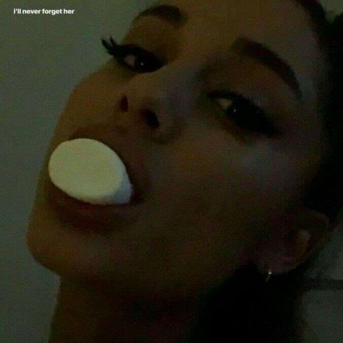 Ariana Grande lip porn ?