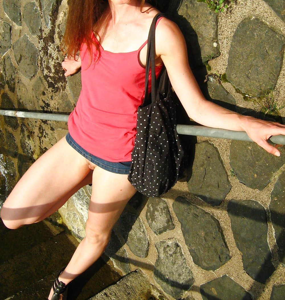 Bottomless Girls in Public 7