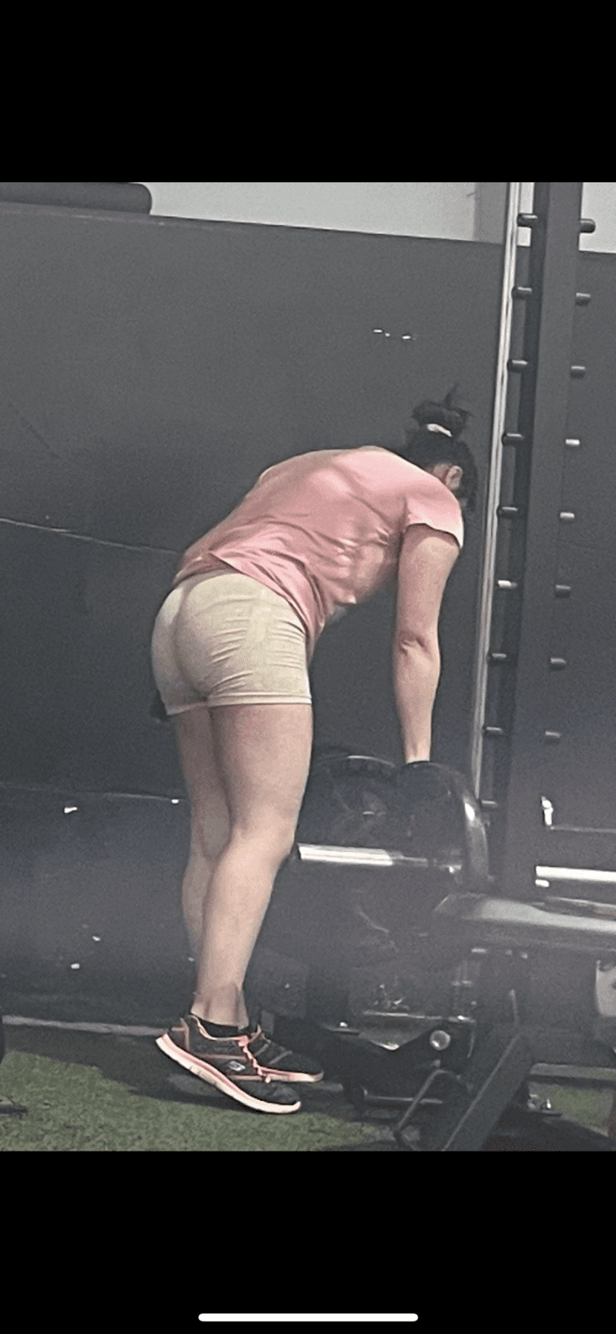 Se le marca el calzón a la putita