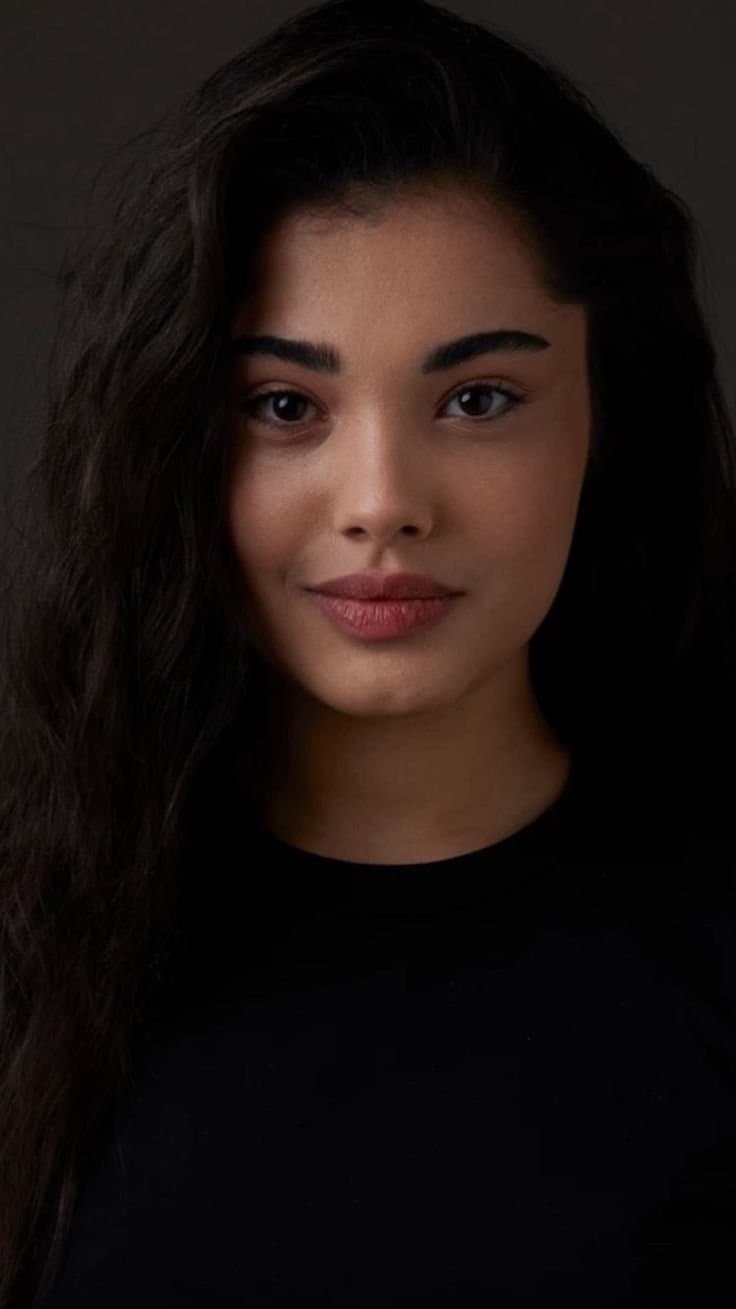 Lizge comet muito linda essa maravilha de mulher ??