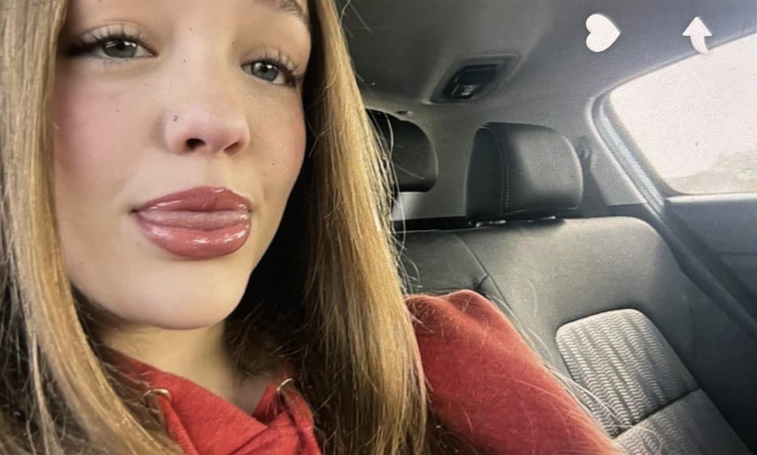 Horniest thick white teen snapchat slut gets her nudes leaked! Dumb Webslut fuck meat