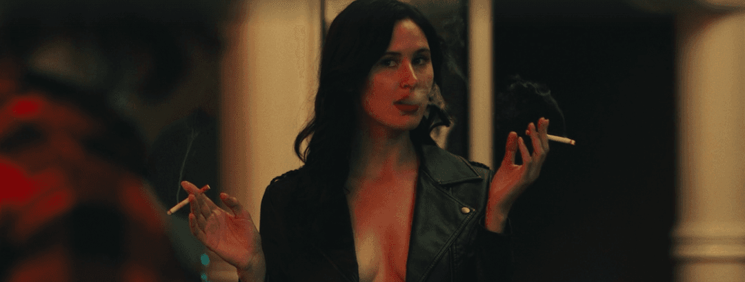 Click to view full size smoking horror hottie from horror movie A