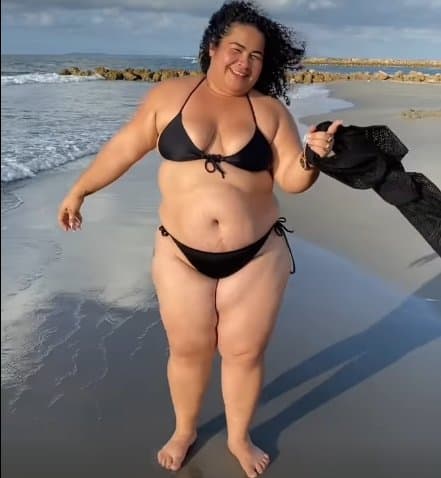 COLUMBIAN BBW BIKINI BABE