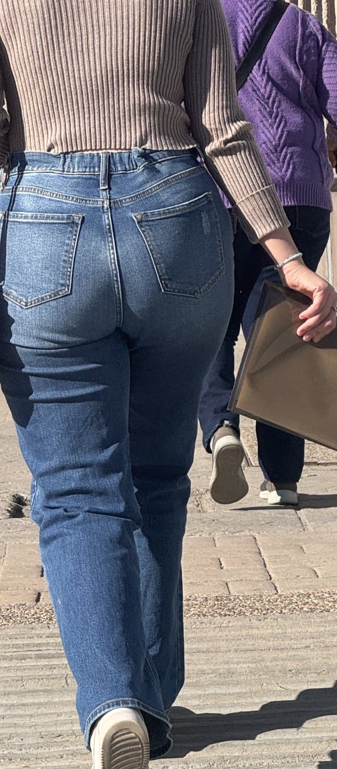 Ricos culos en la calle