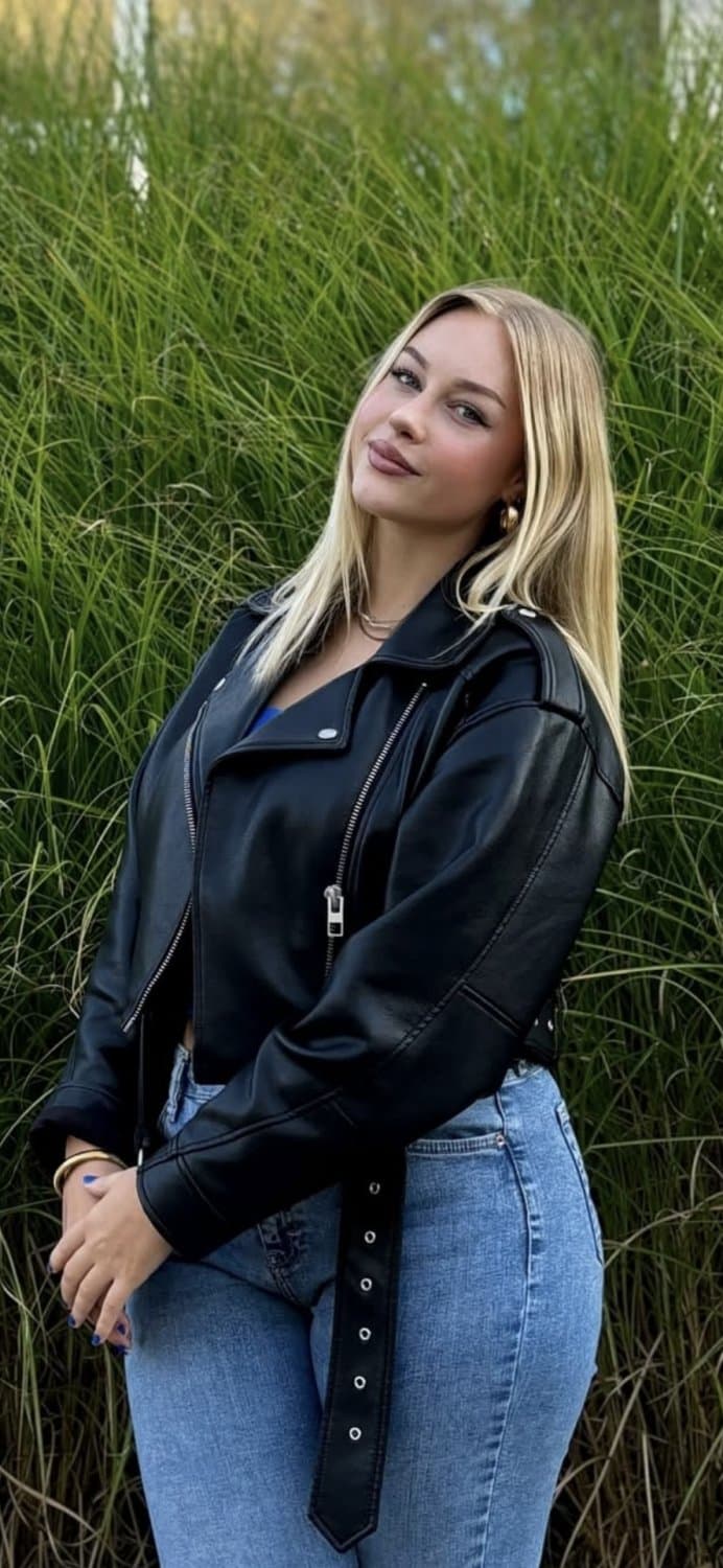 german curvy blonde hot babe goddess Inga