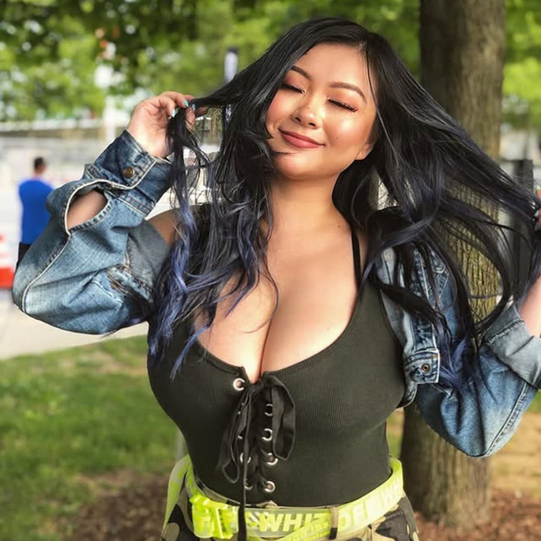 Click to view full size Vicki Li Part 3