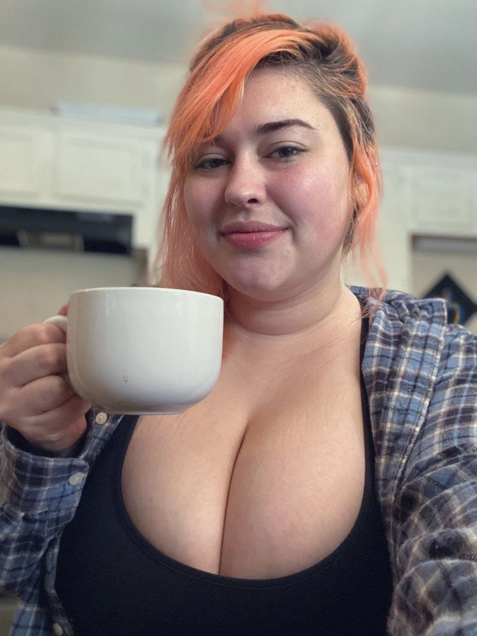 Thick cow coworker Abigail