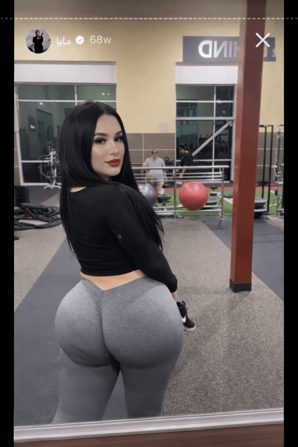 Big ass aunt sexy af