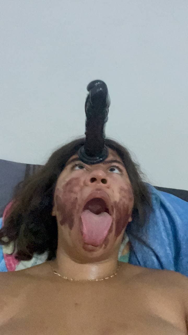 Mexican circus pig performs new trick!