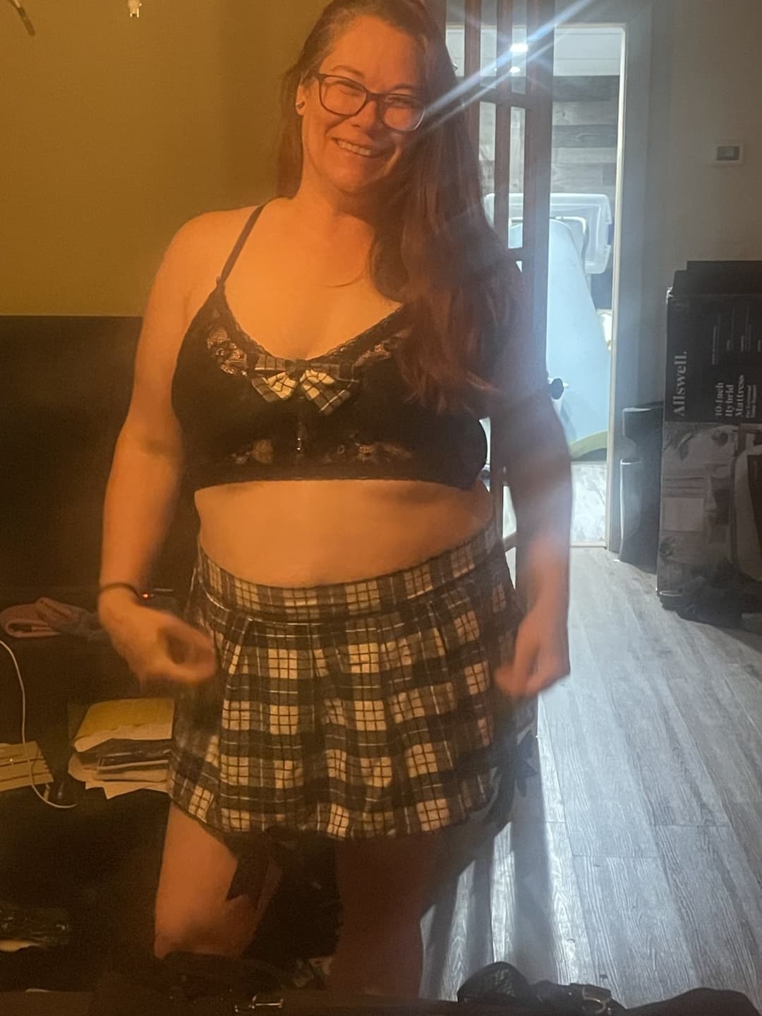 Kik whore slut Julie got more pics of this dumb whore