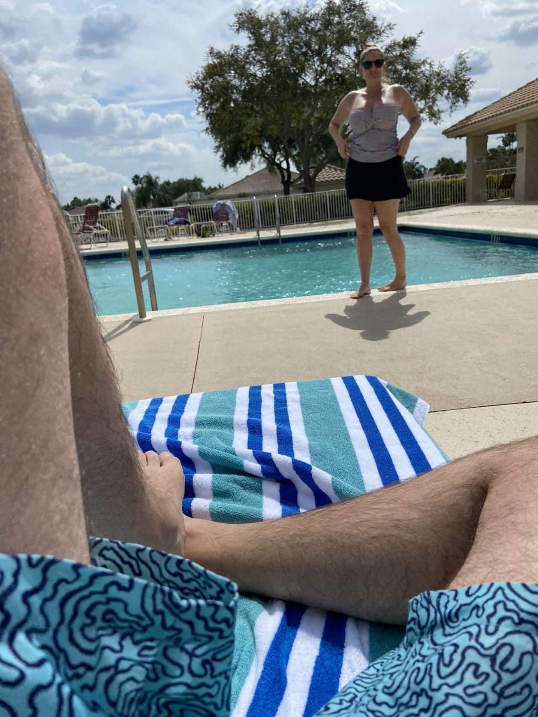 Click to view full size Kathy Bee (42 y/o cousin 34G Tits)