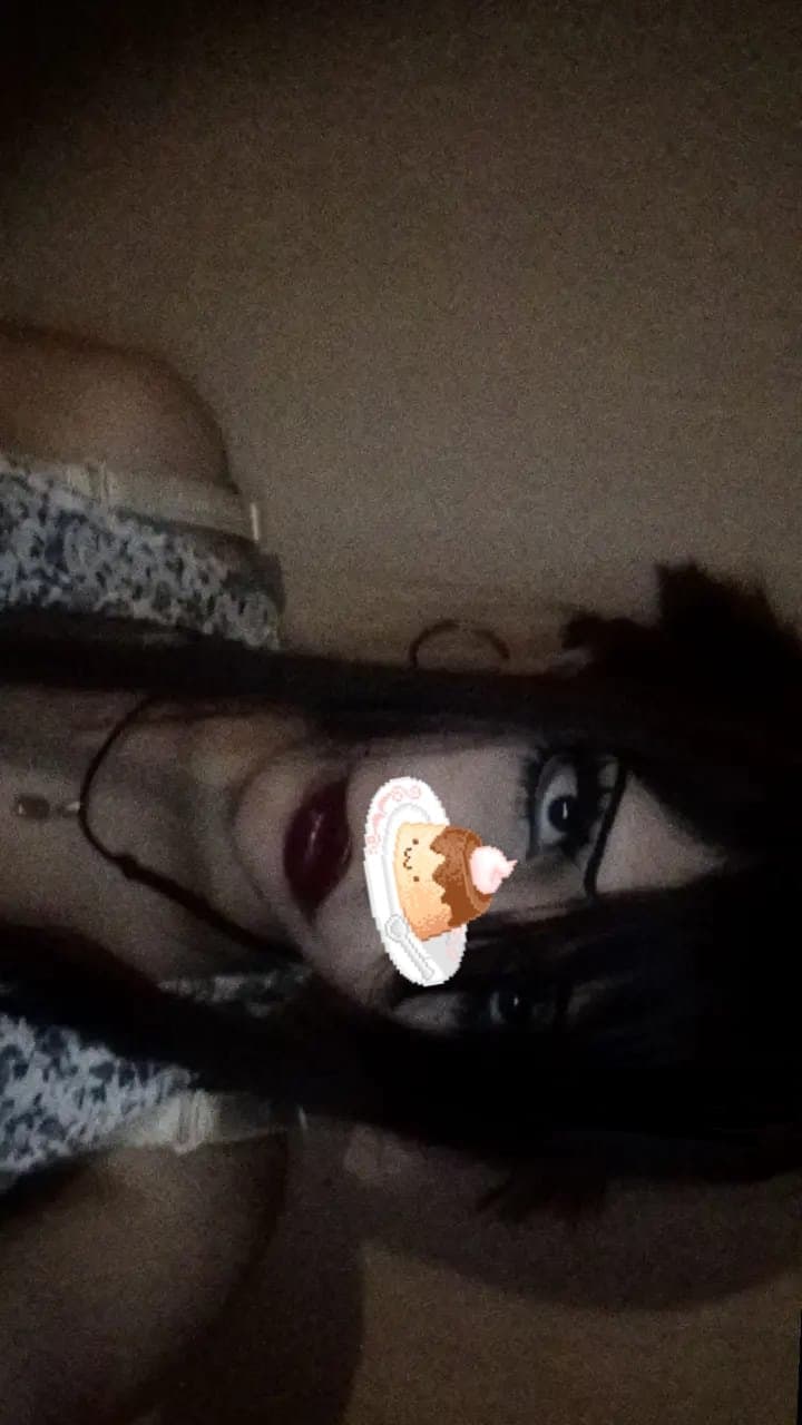 Putita hermanastra me manda fotos