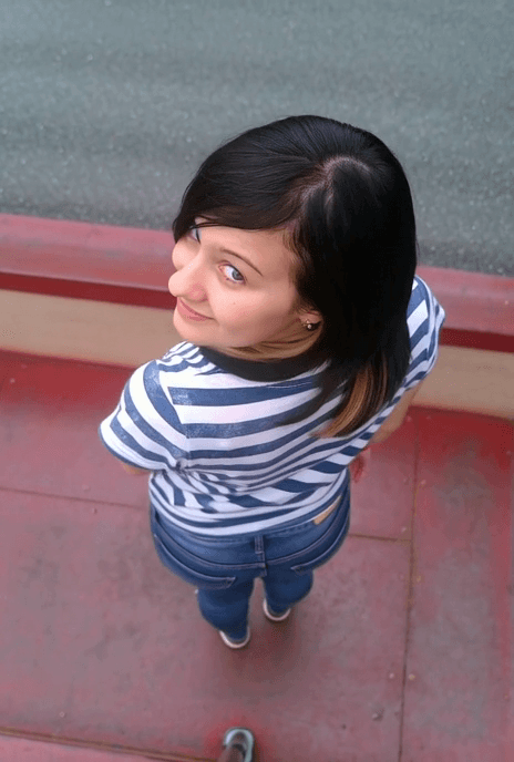 miki showing her panties