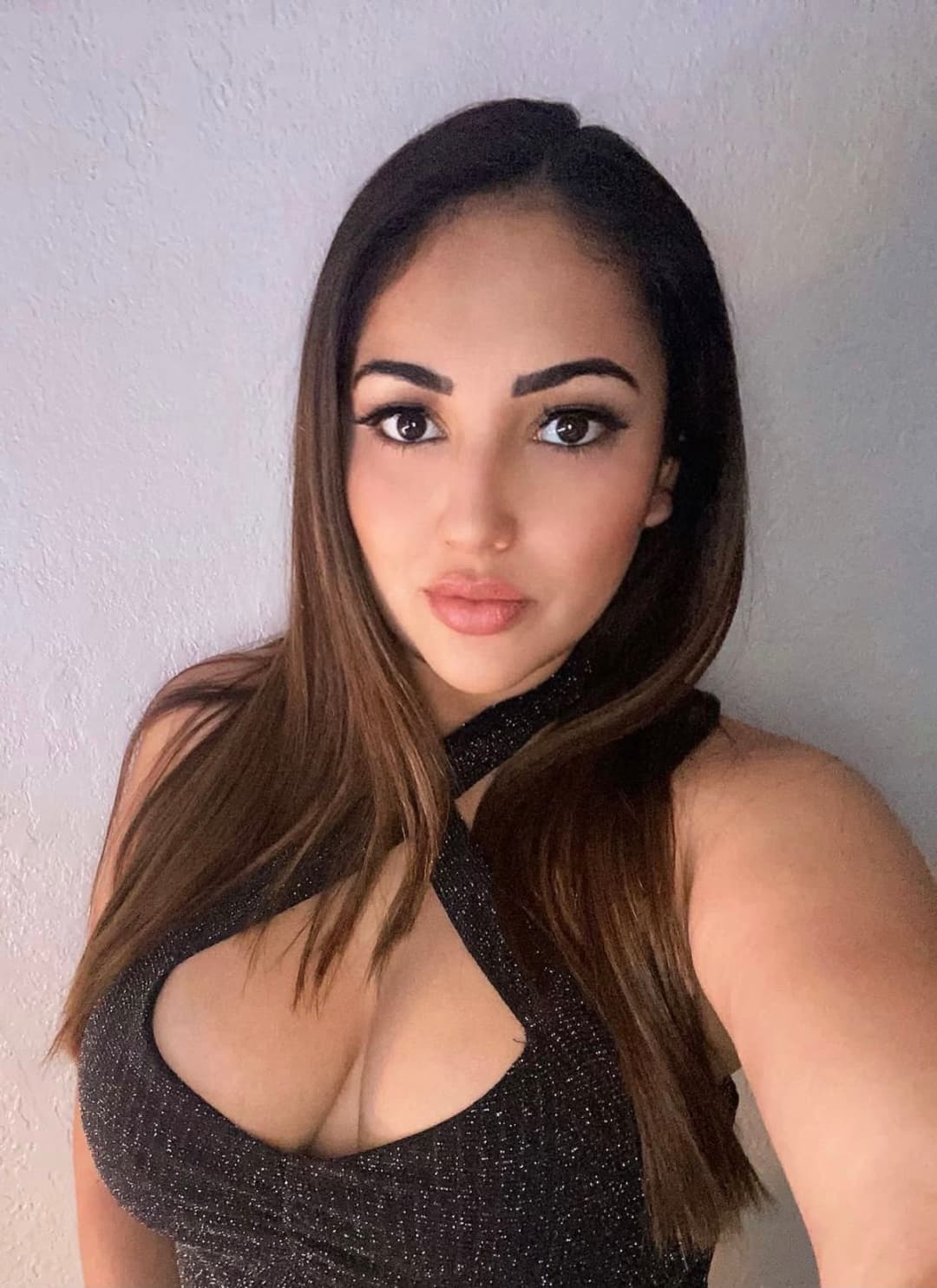 100k views + 10k likes needed for nude reveal