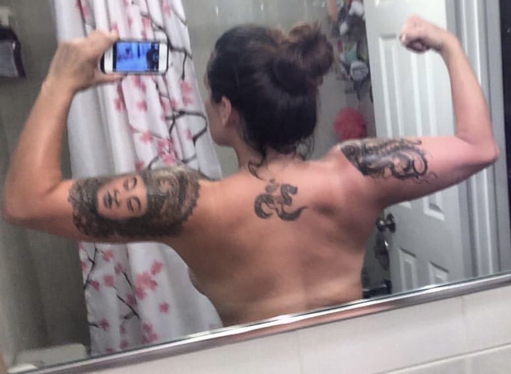 Off duty c0p pulls out her massive titties on camera for Mardi Gras