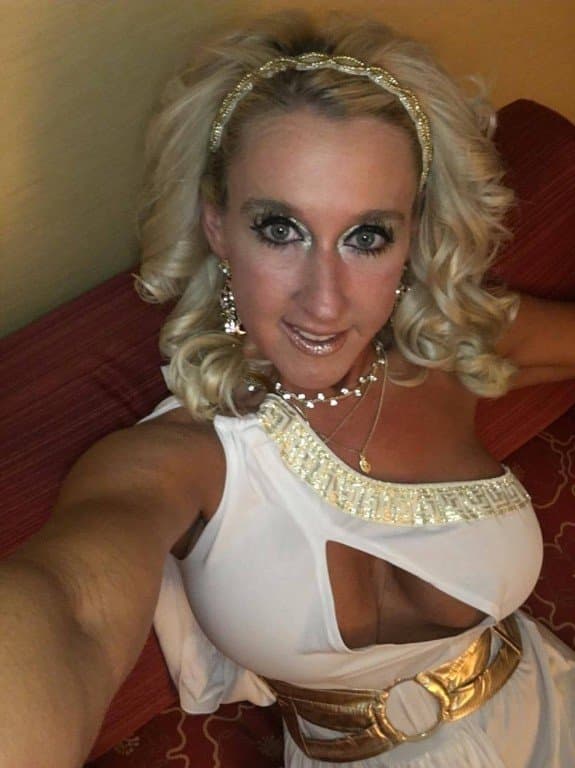 BLonde milf teacher sexts and fucks her teen student