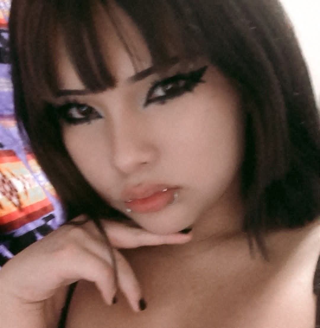 Native American girl