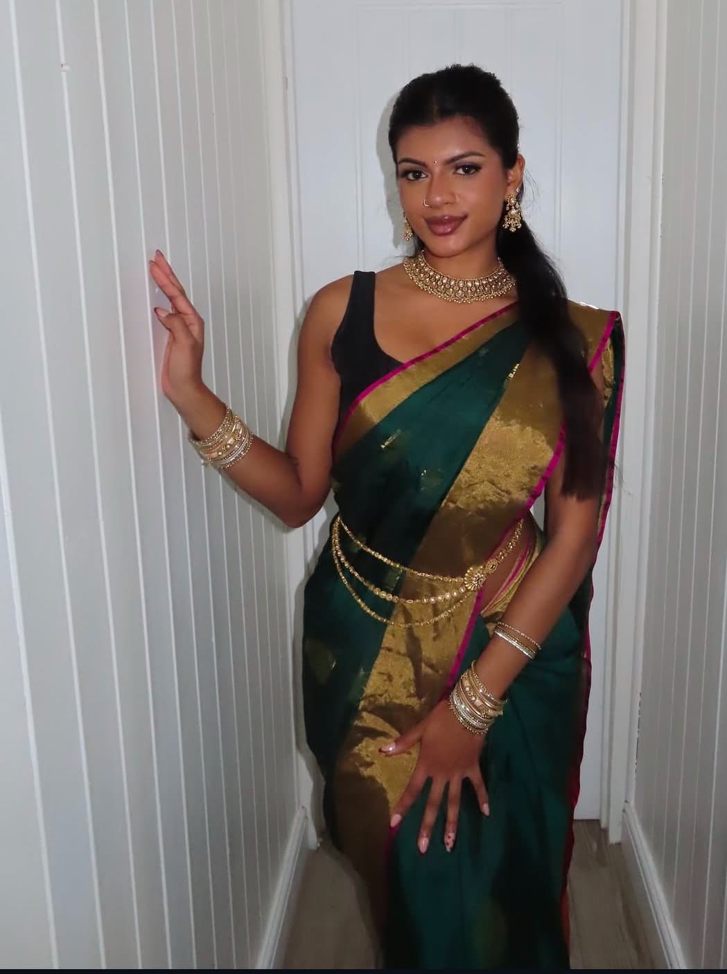 Tamil hotties dm your submissions or wankchat paki Indian Bengali desi