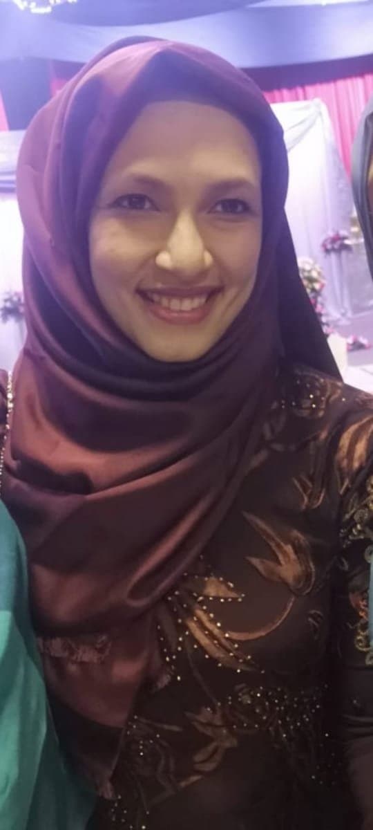 My Sexy Aunty. DM to talk about her. Comment on her