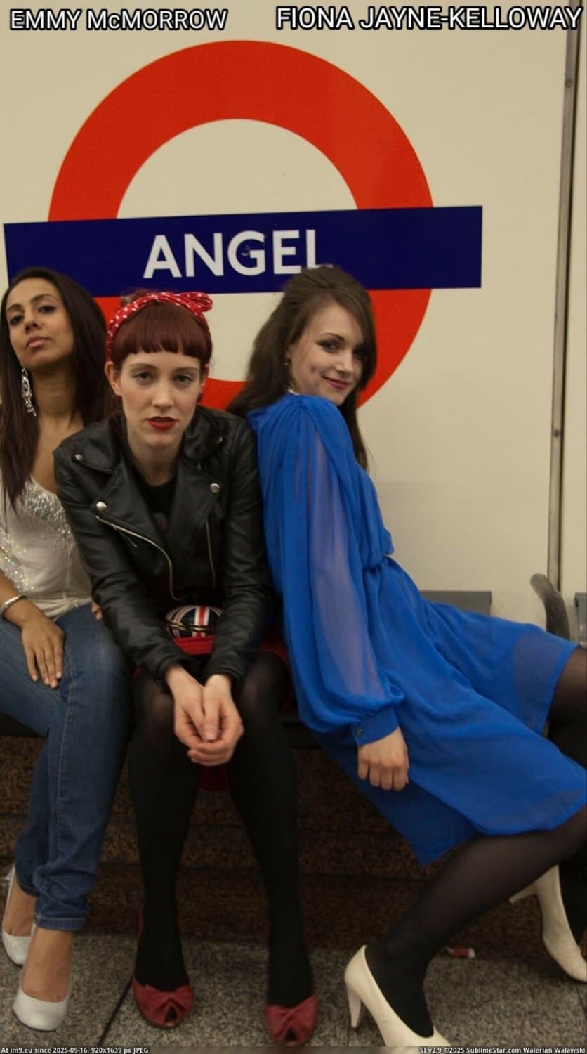 Fiona-Jayne K. and Emmy M. nude in public (1)