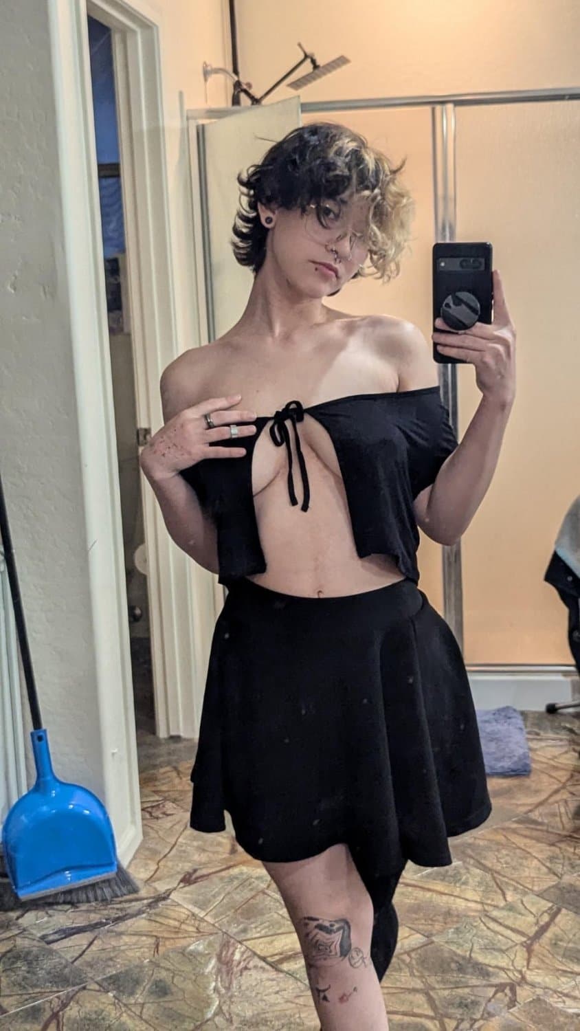 Tomboy short Hair Dyke stud Ren