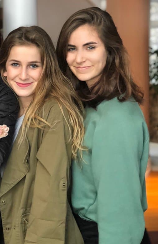 Click to view full size Irl snowbunny webslut Madisen is joined by her MILF mom Melissa and sexy sister Lindsey + ai. Dm/kik