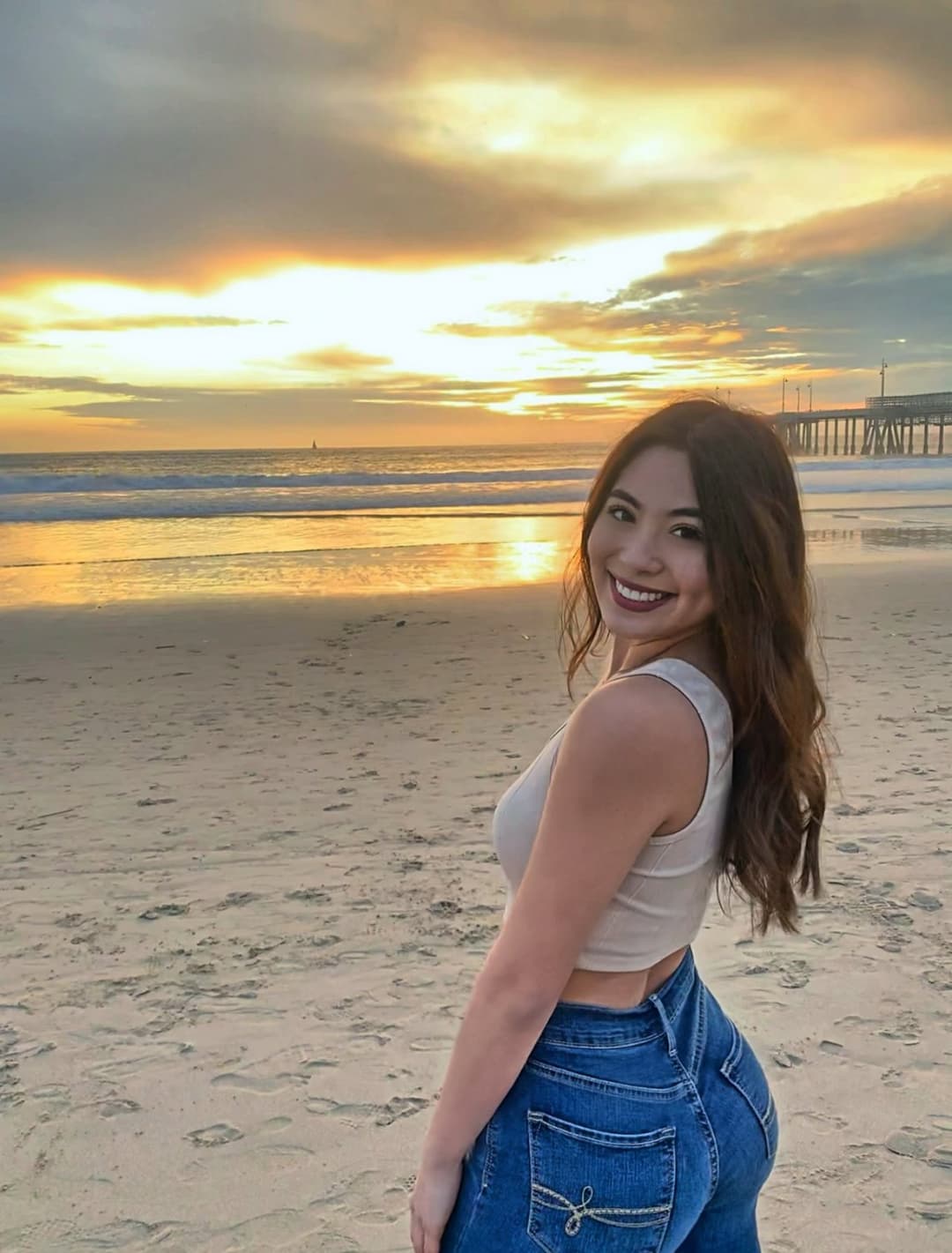 College Asian Latina Eric@ Loves Showing Her Ass