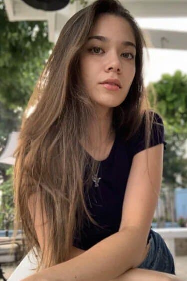 Mixed German-Korean model MELODI FLACK deserves your baby oil covering her pretty face