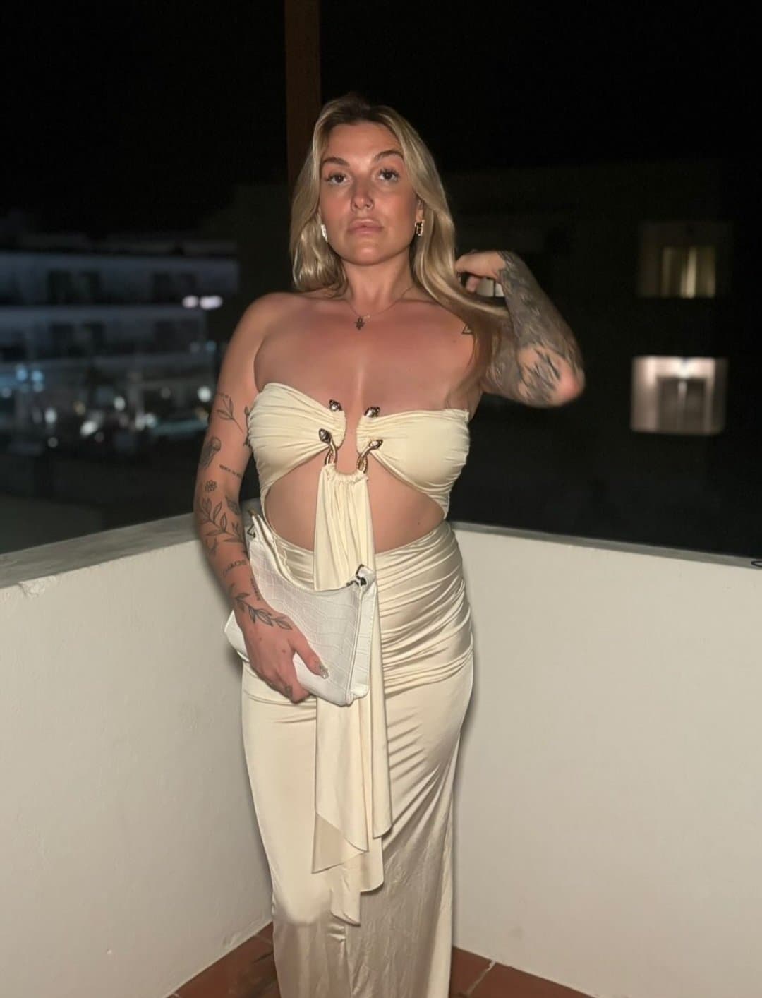 Hot tatted big titty blonde slut chav uk dsl brown eyes