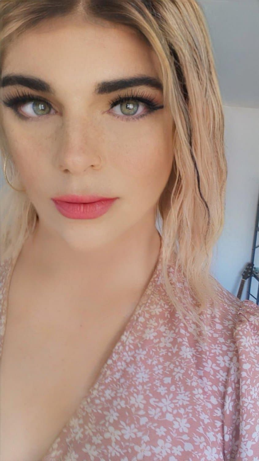 Robin Mathieu sucking a strangers dick as a sissy