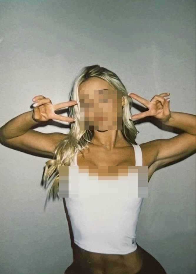 Fully hypnoed a m22 into only stroking to feet/pits. If he sees more he’ll censor. Kik below