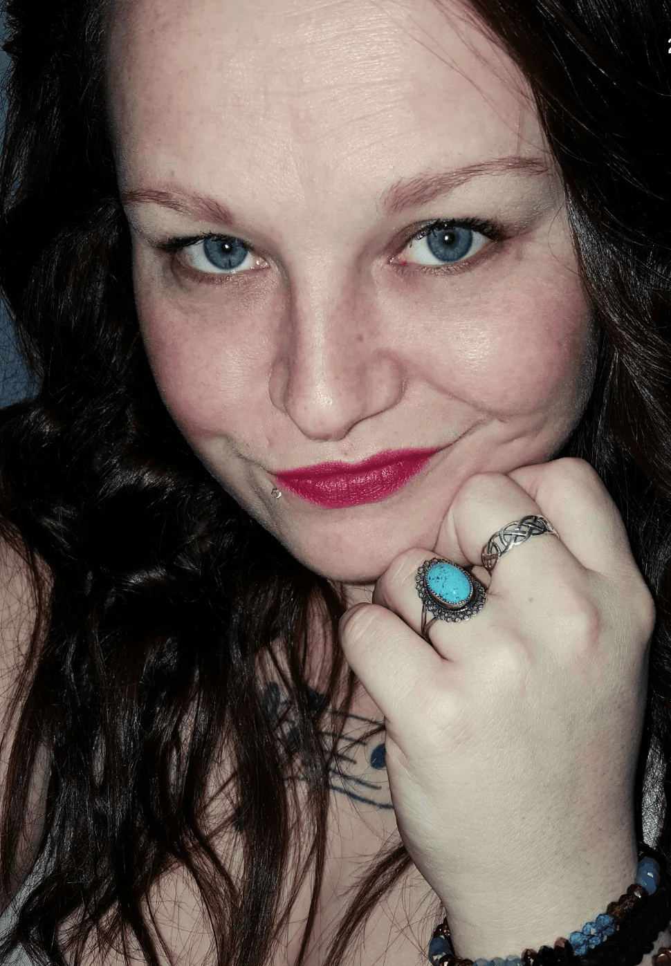 Thick pothead Ginger Bitch has great tits and a thick ass. Nude pics of tits & pussy included.