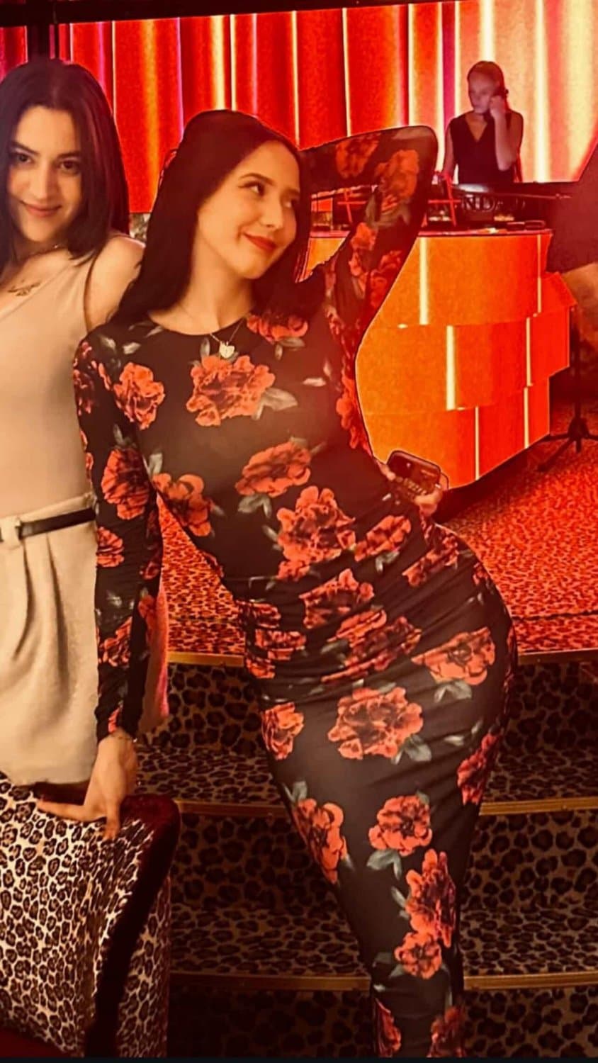 Shy algerian IRL whorthy of your cum