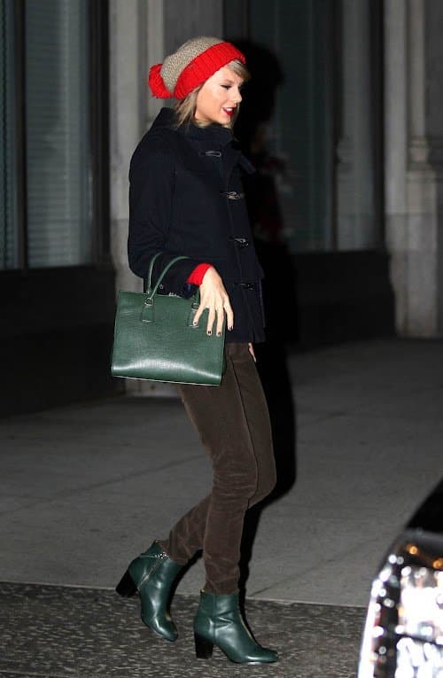 Click to view full size Taylor Swift long legs wearing ankle boots