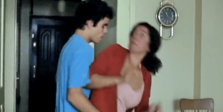 Erotic Scene of Son trying to fuck his Mom ??