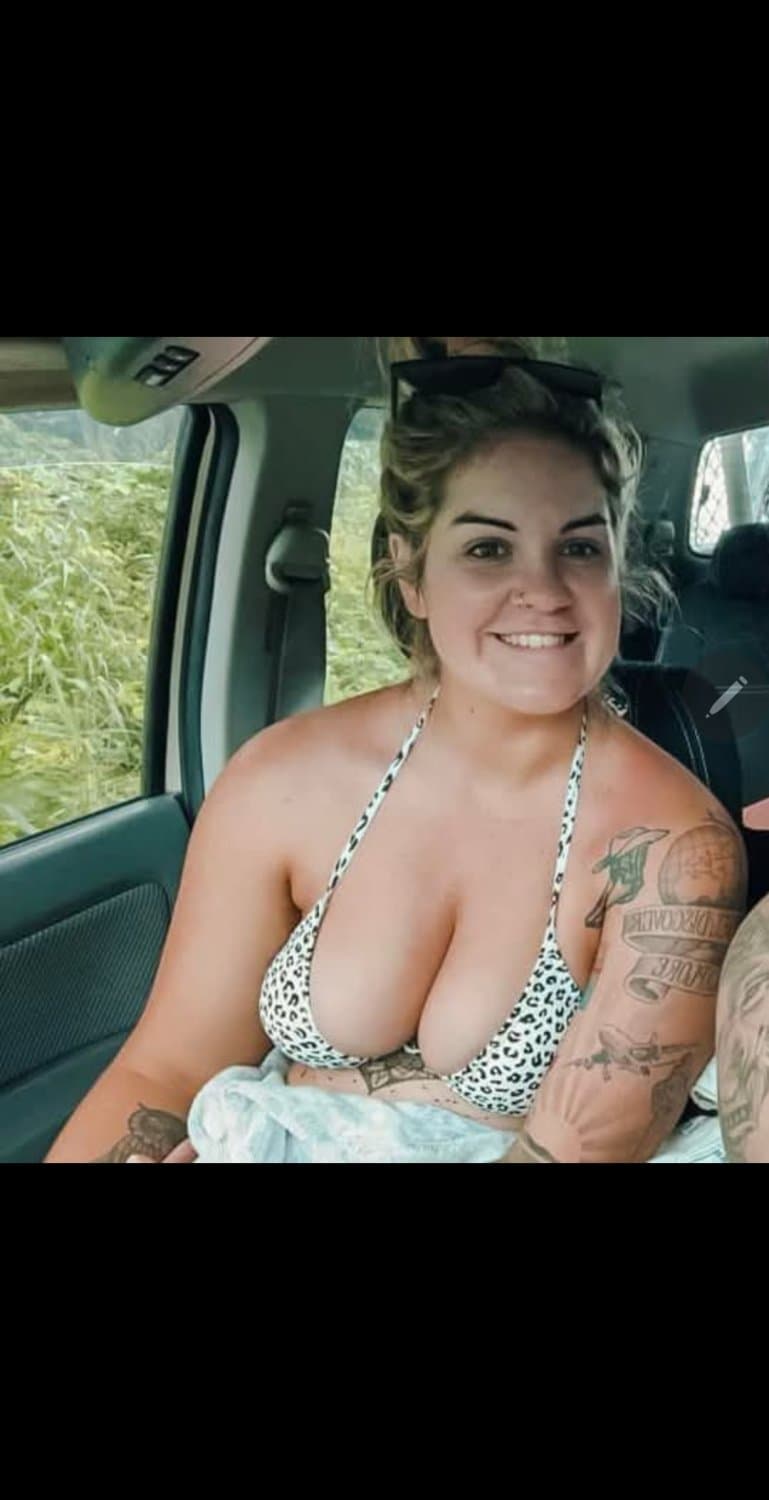 Busty Australian girl