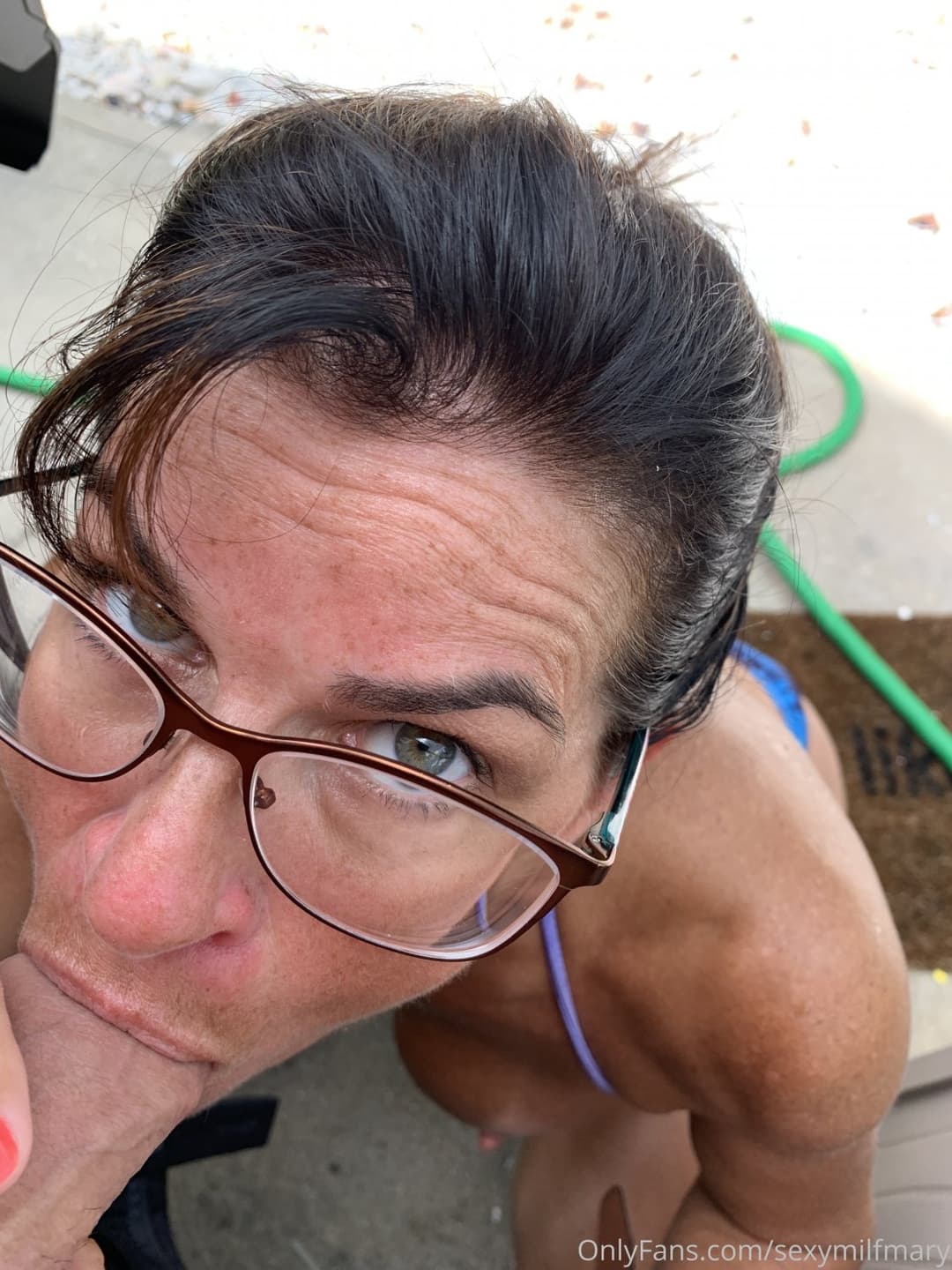 Sexy MILF Grandma loves to be dirty