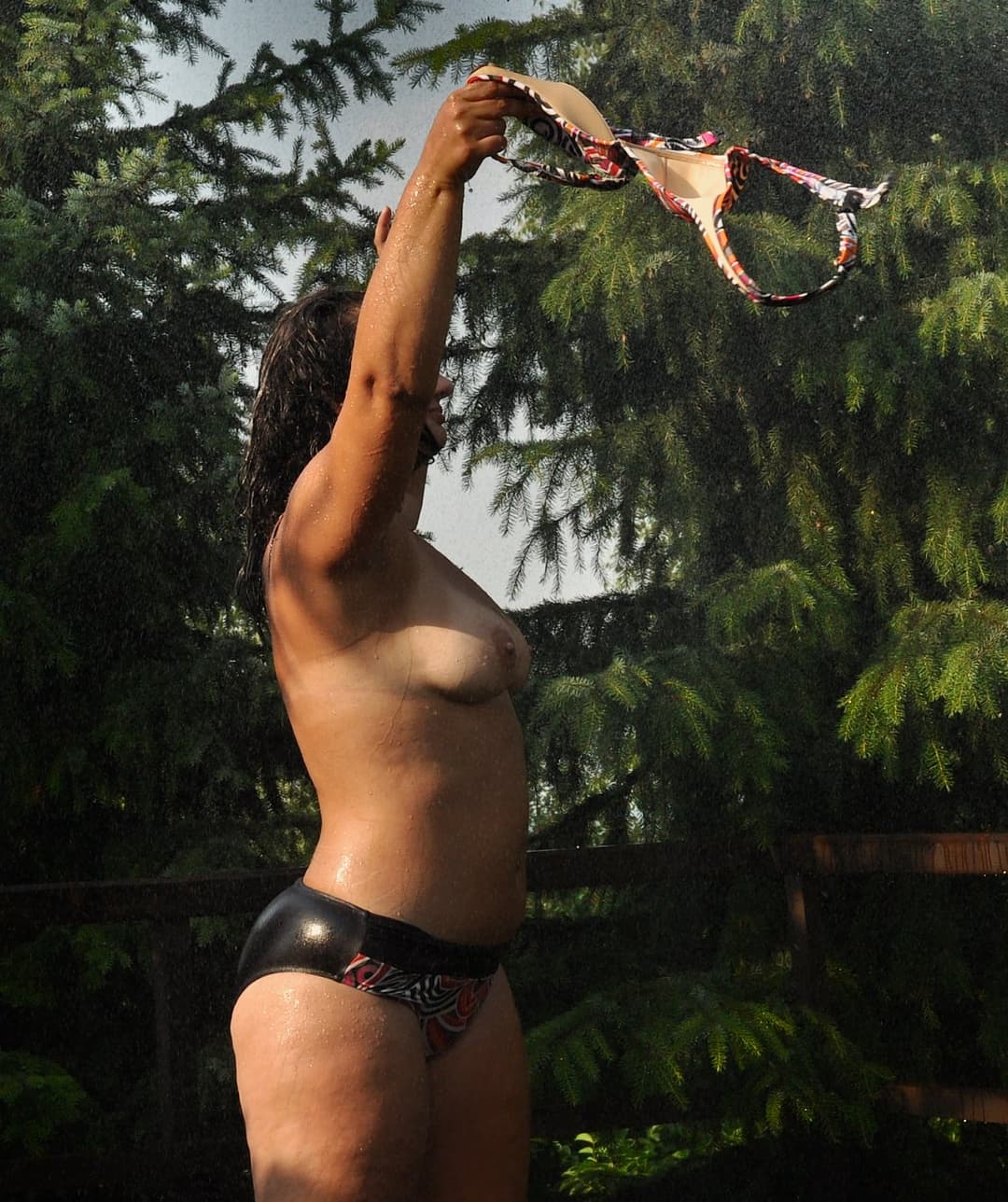 Click to view full size Monique outdoor nude