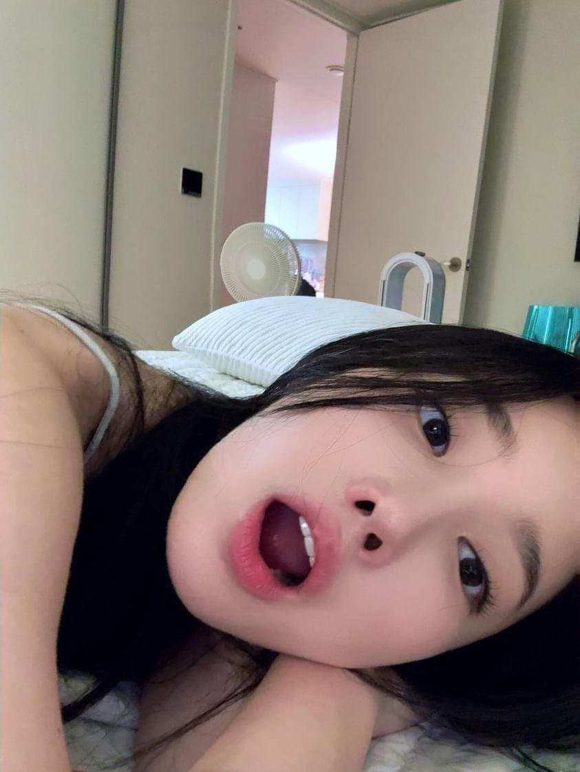 *EXCLUSIVE K-POP UPSKIRT LEAKS* - Johyun