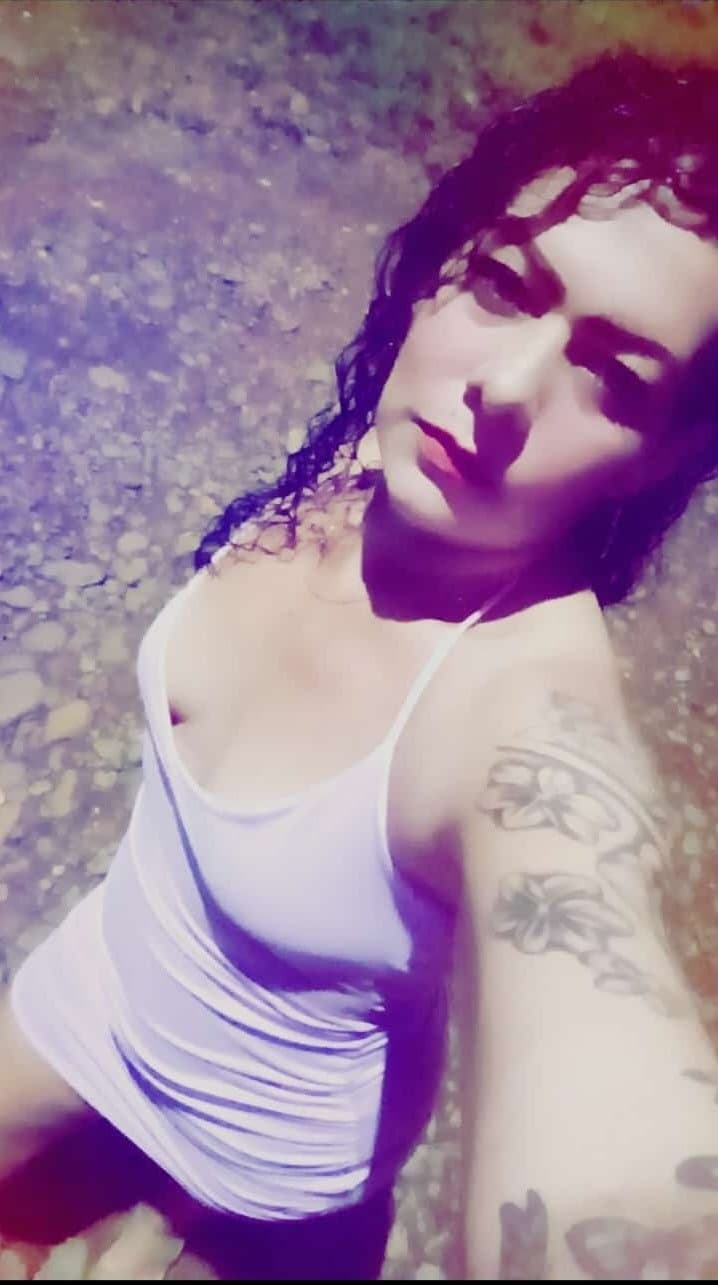 Click to view full size Esta puta me vende contenido exclusivo?maría