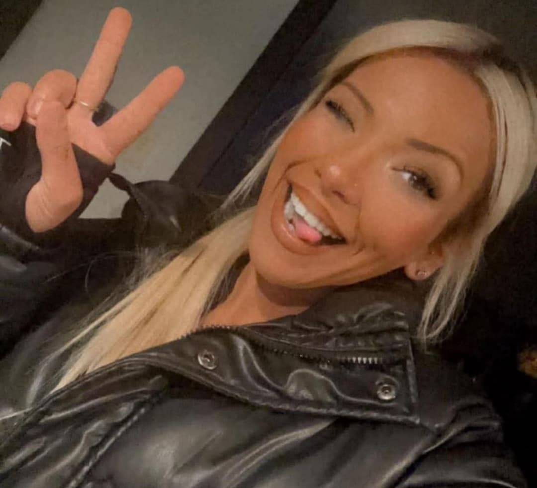 Click to view full size Cheating BBC muslim big ass wife got fucked by her coworker on business vacation