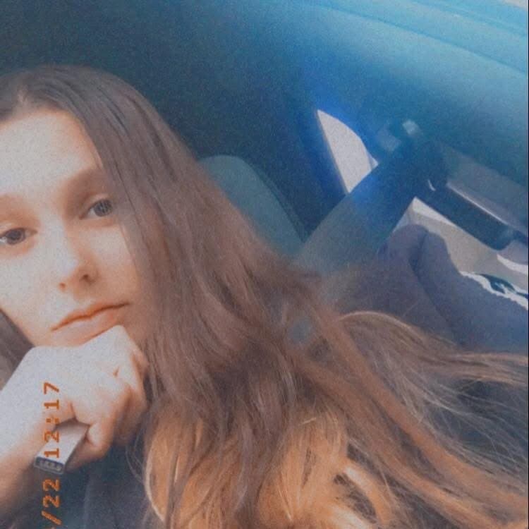 She invited me to her apartment every day so she could smoke meth a my big white cock in her pussy