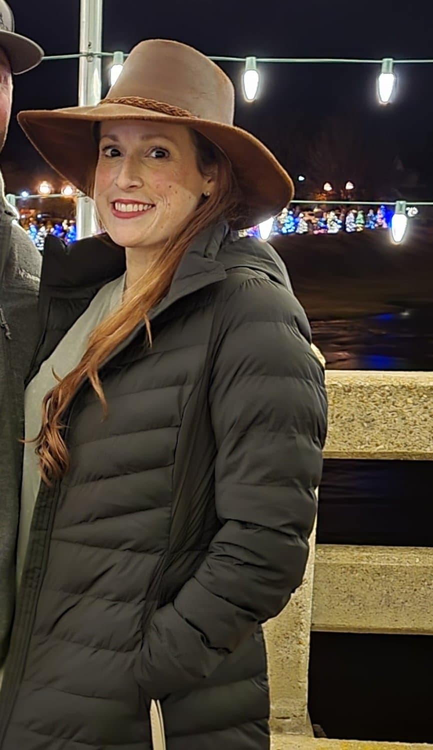 Very kind of Dawna to change her mind about showing her tits on camera for G G W on spring break