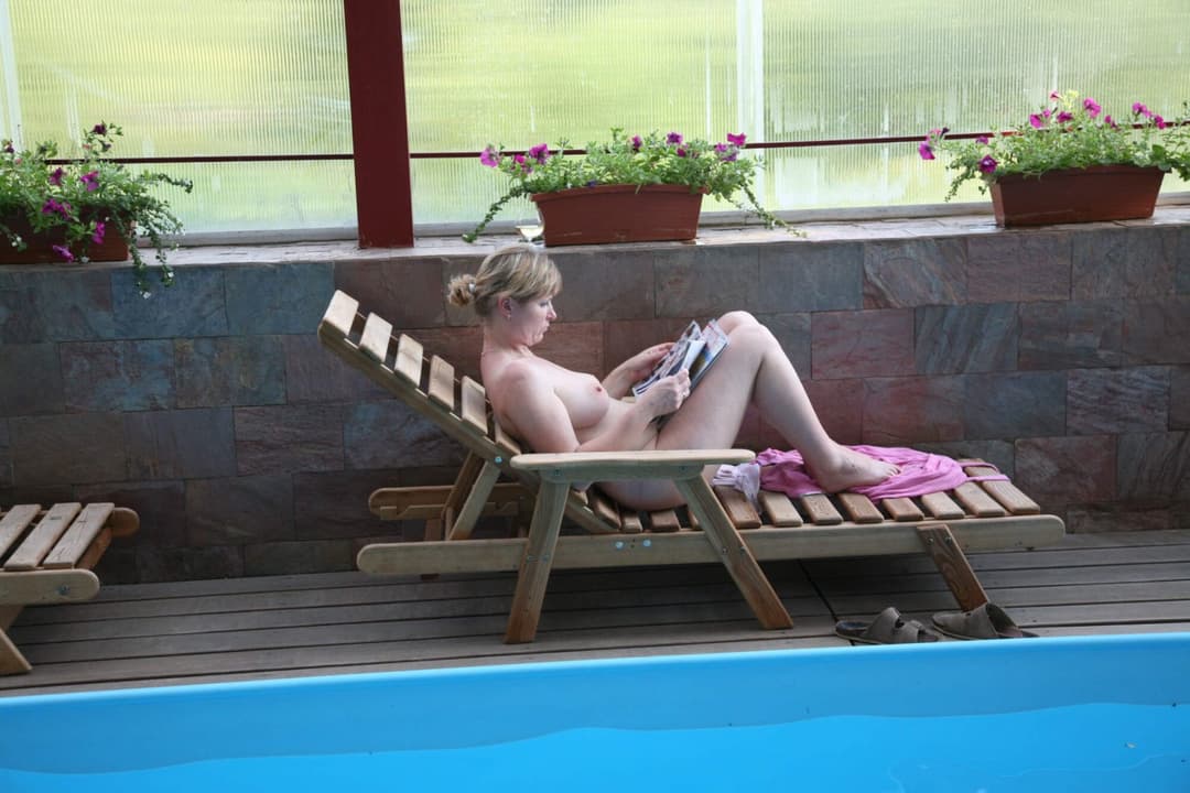 Amateur swimming pool