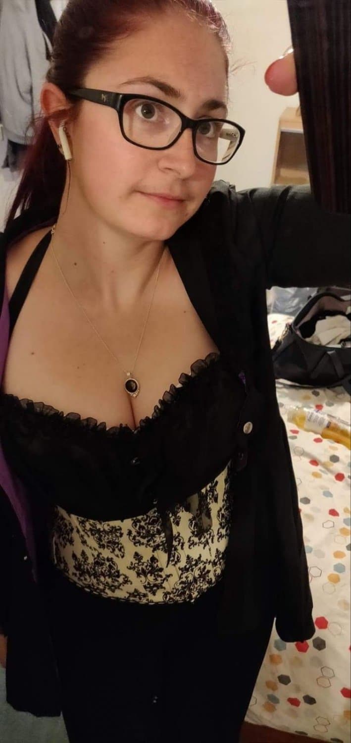 Click to view full size Holly Taylor one of my girls..she would love to here from you guys !